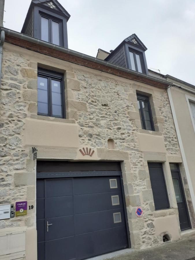 Charmes En Ville Le Charme Authentique Montlucon Bagian luar foto